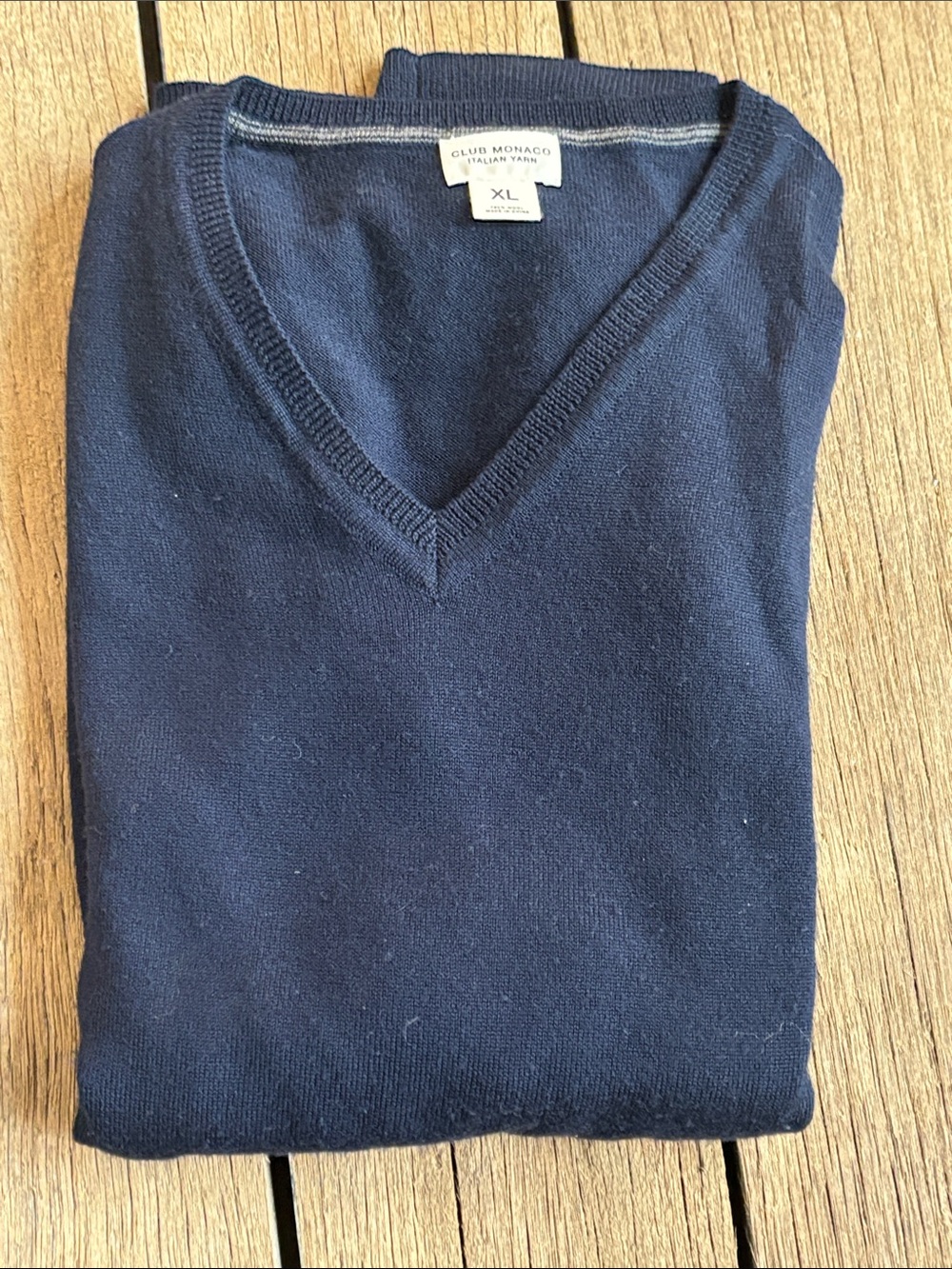 Club Monaco Men's Navy XL Merino Wool V-Neck Sweater